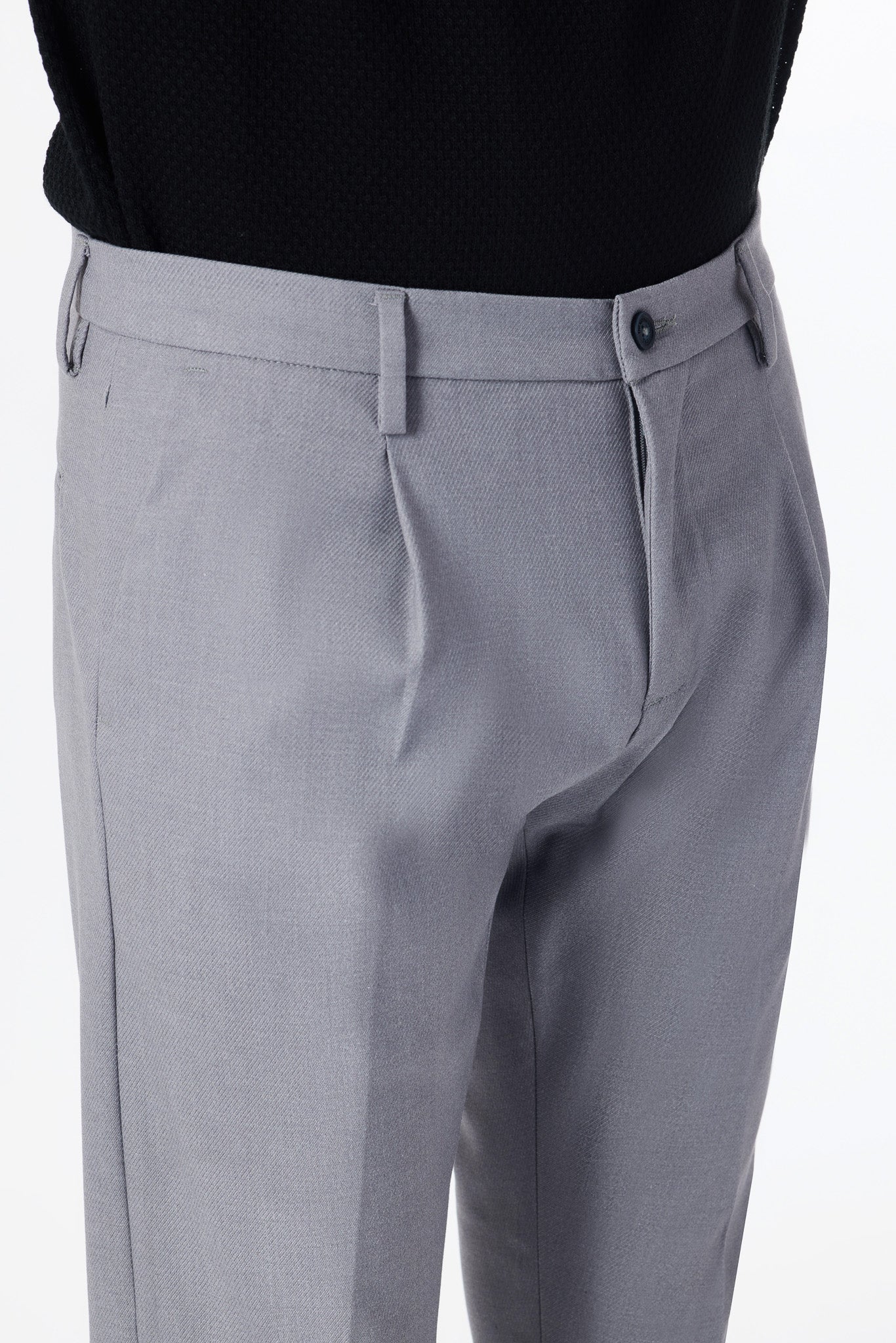 Pantalone elegante con una pence