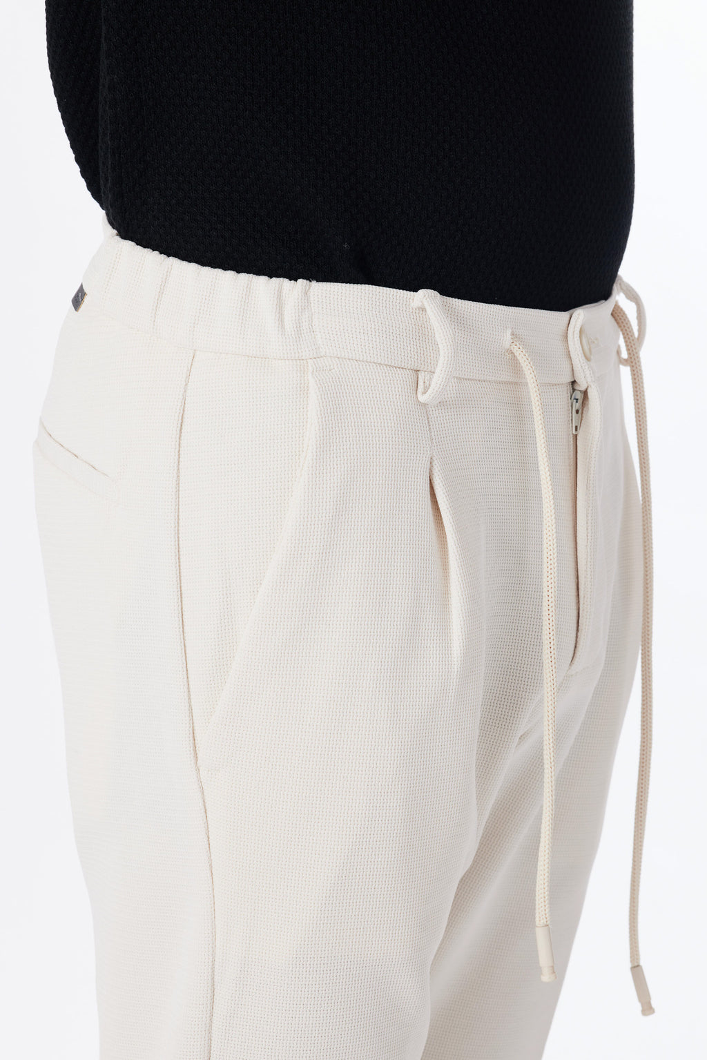 Pantalaccio in tessuto a trama operata