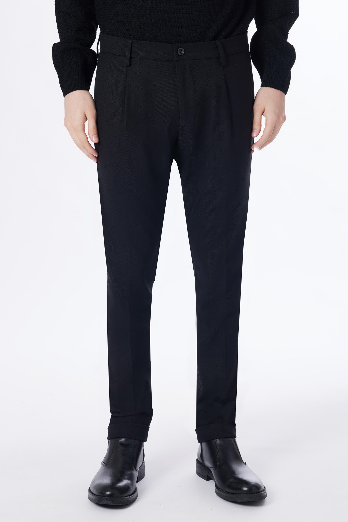 Pantalone elegante con una pence